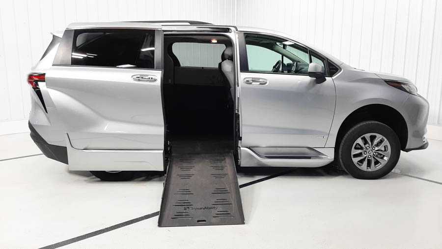 Used toyota sienna wheelchair van for sale cheap