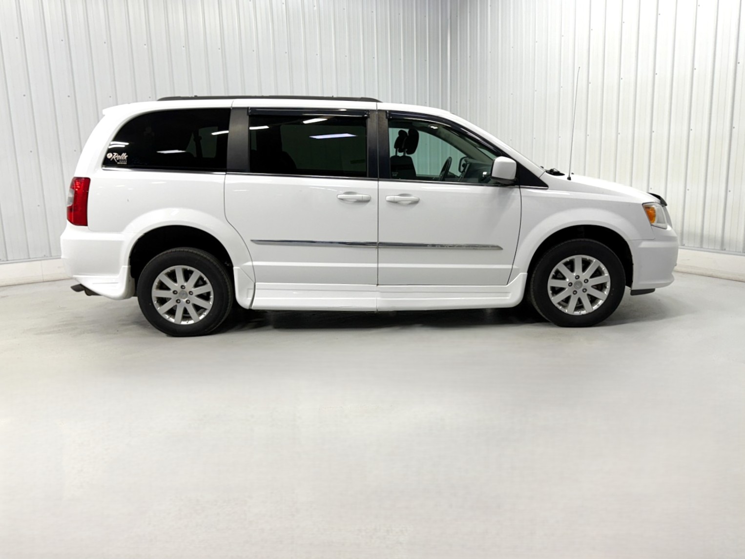 Used 2015 Chrysler Town & Country Touring with VIN 2C4RC1BG4FR720902 for sale in Savage, Minnesota