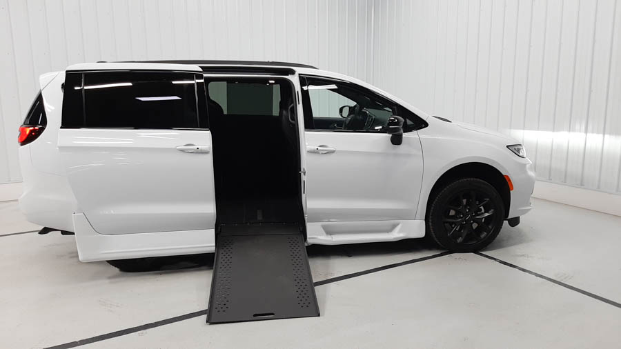 Chrysler Pacifica VIN Decoder & Lookup