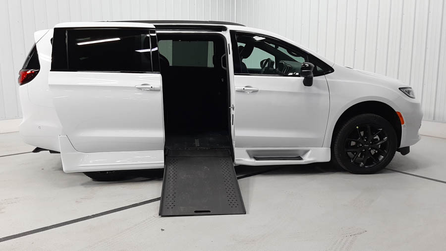 Wheelchair Vans For Sale Pennsylvania from Rollx Vans