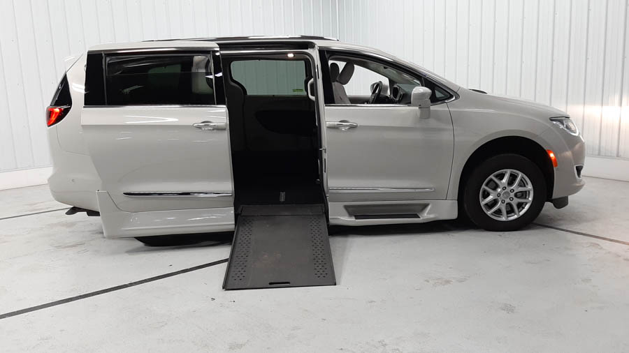 Wheelchair Vans For Sale Pennsylvania from Rollx Vans