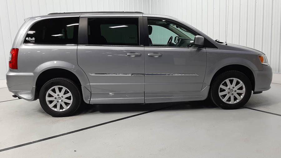 Used 2013 Chrysler Town & Country Touring with VIN 2C4RC1BG1DR715928 for sale in Savage, Minnesota