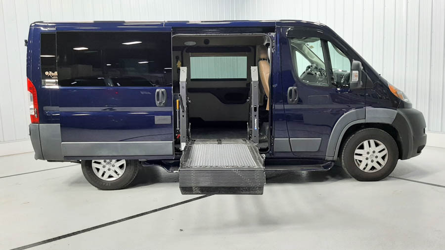 Used 2018 RAM ProMaster Cargo Van  with VIN 3C6TRVAG0JE118528 for sale in Savage, Minnesota