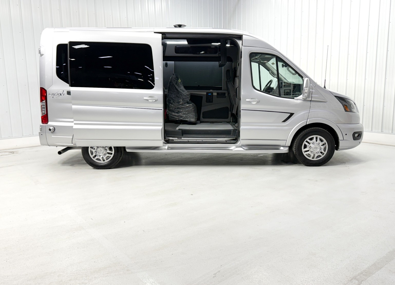 FORD TRANSIT 250 MR AWD