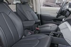 2023 Chrysler Pacifica Interior Seating 10