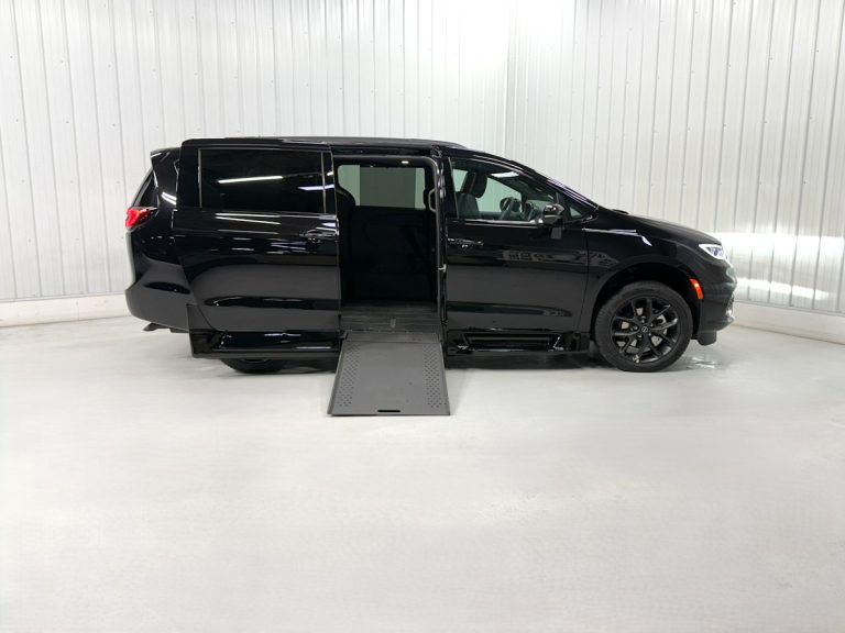 CHRYSLER PACIFICA SELECT