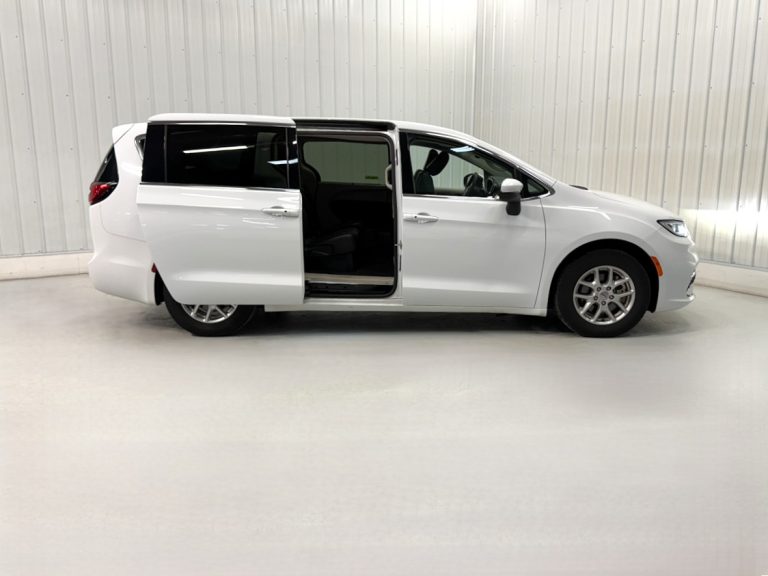 CHRYSLER PACIFICA TOURING L