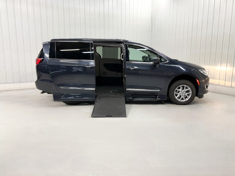 CHRYSLER PACIFICA TOURING L