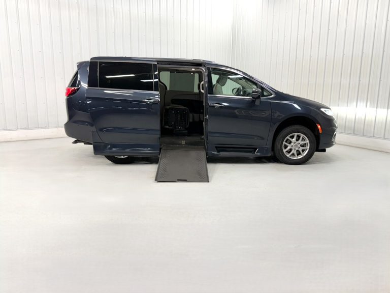 CHRYSLER PACIFICA TOURING L