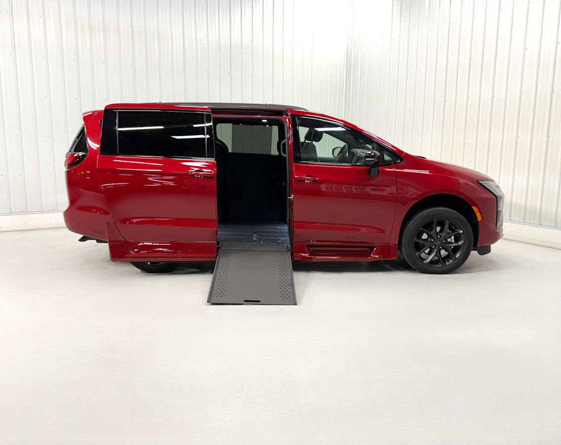 CHRYSLER PACIFICA LTD