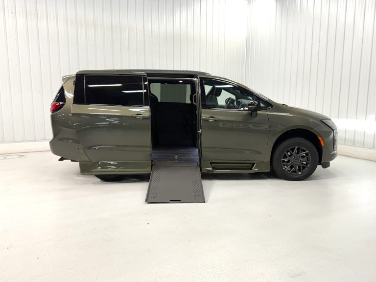 CHRYSLER PACIFICA SELECT