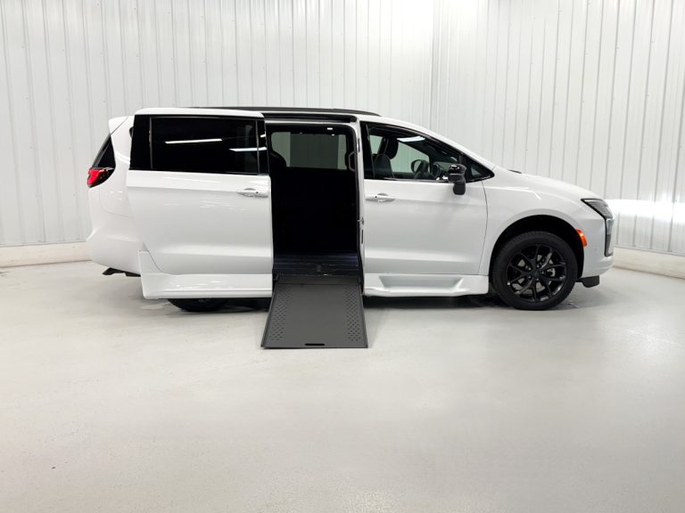 CHRYSLER PACIFICA LTD