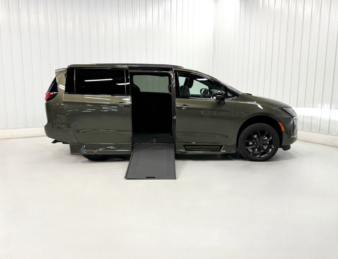 CHRYSLER PACIFICA LTD