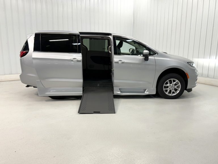 CHRYSLER PACIFICA TOURING L