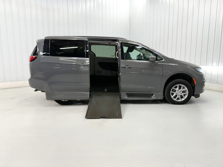 CHRYSLER PACIFICA TOURING L