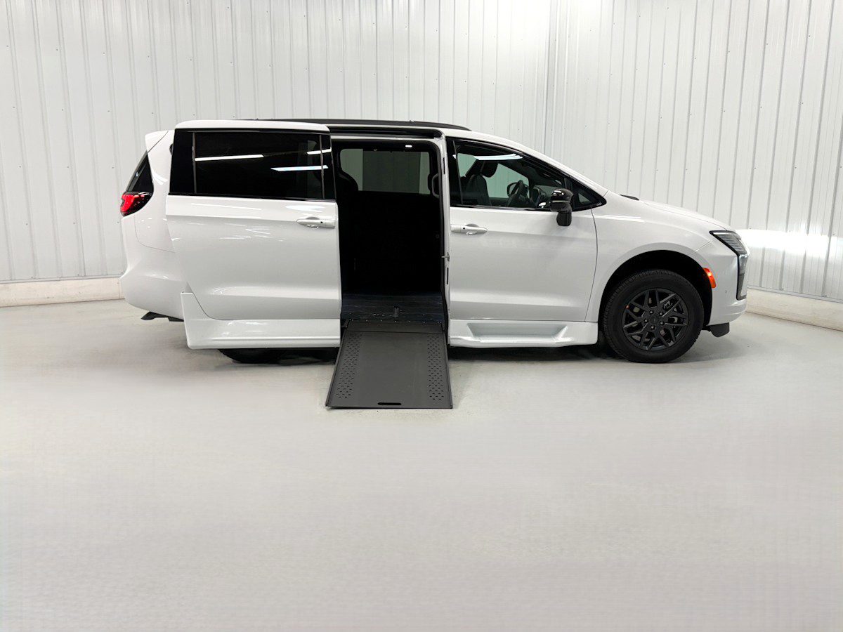 2027 Chrysler Pacifica