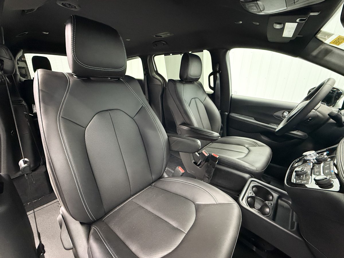 2027 Chrysler Pacifica