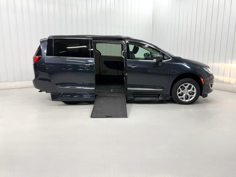 CHRYSLER PACIFICA TOURING L+
