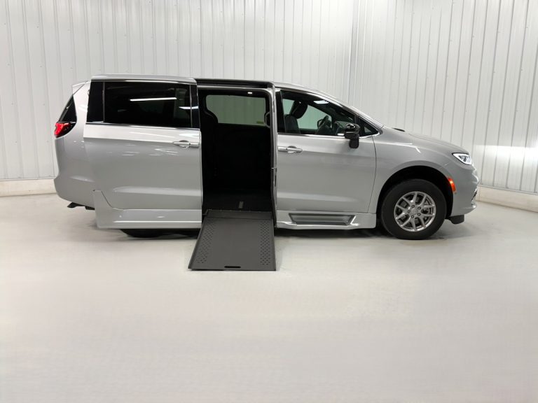 CHRYSLER PACIFICA SELECT